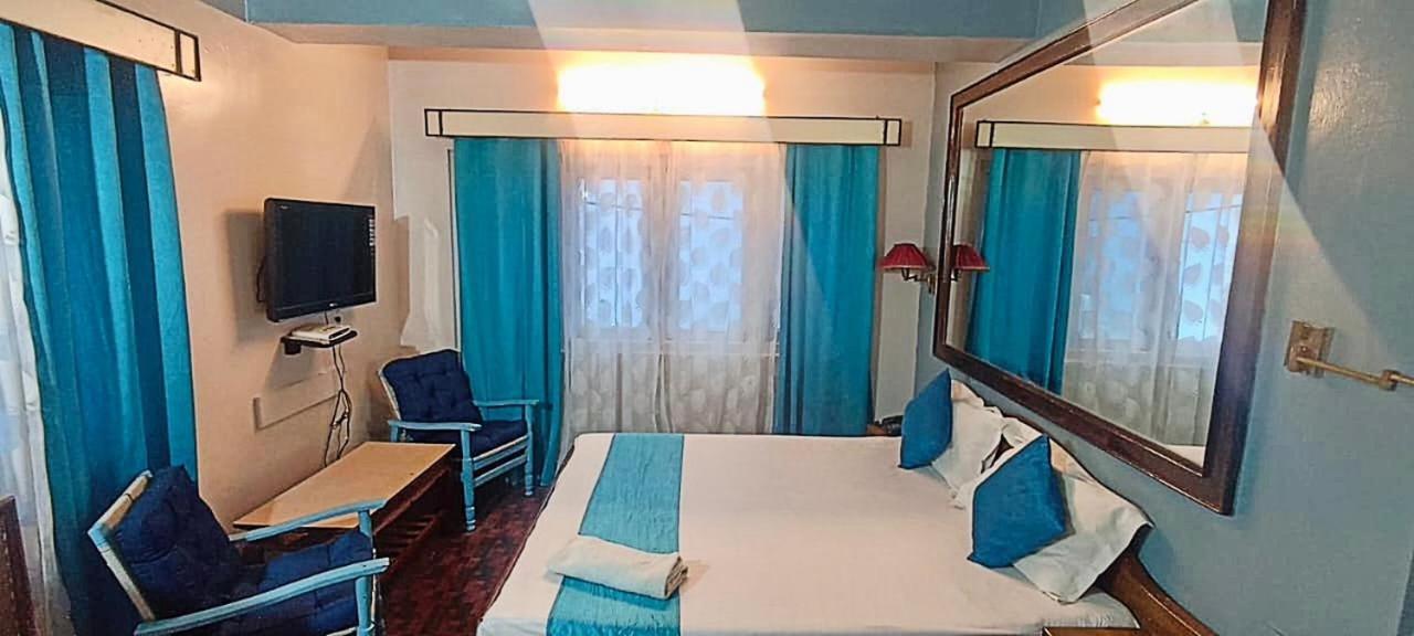 The Travelista Shimla Bed & Breakfast Exterior photo