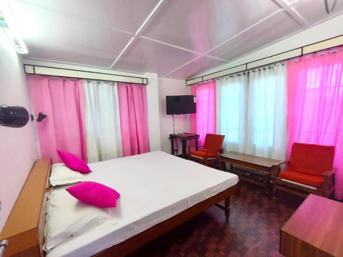 The Travelista Shimla Bed & Breakfast Exterior photo